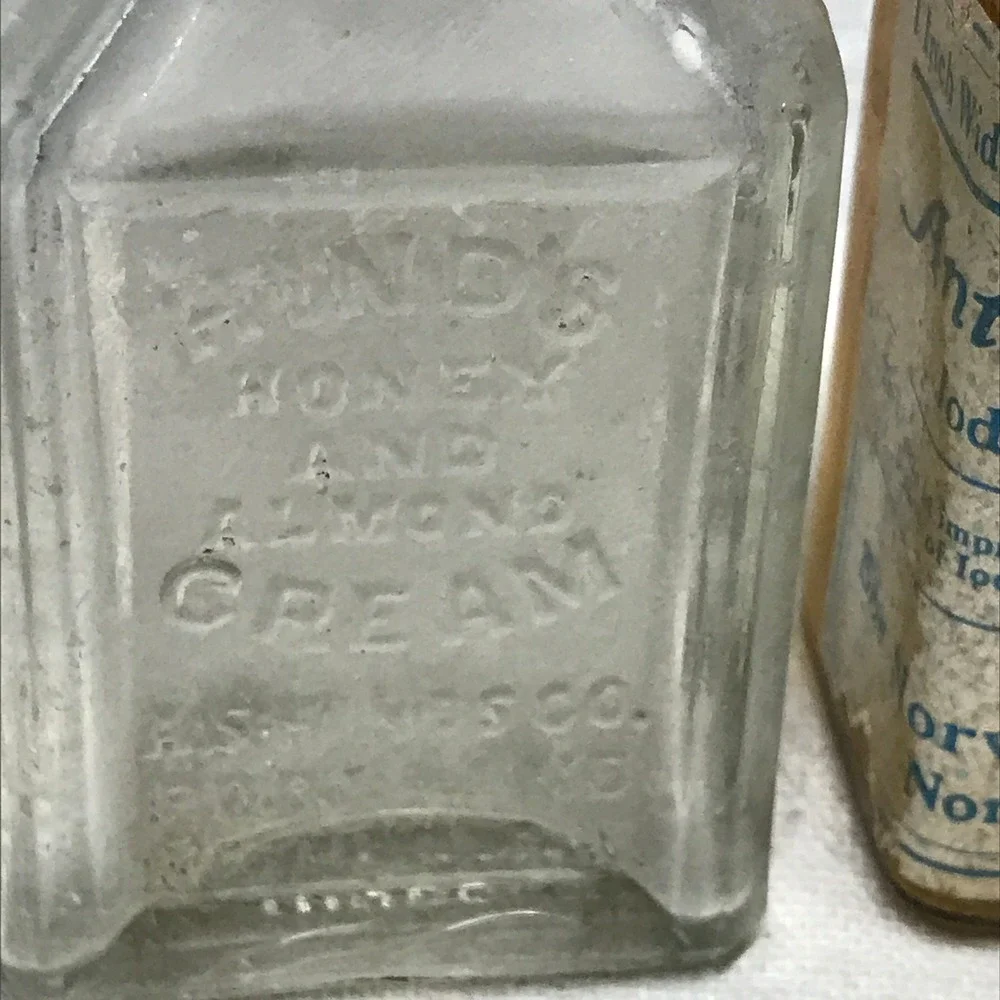 Vintage Apothecary Bottles, Cloudy Glass‎ Vintage, Wedding Decoration, Farmhouse - Picture 2 of 9